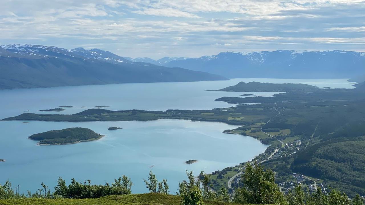Lyngen, Mackay Appartment, Lyngen Lyngseidet 외부 사진