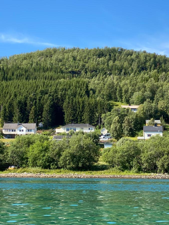 Lyngen, Mackay Appartment, Lyngen Lyngseidet 외부 사진