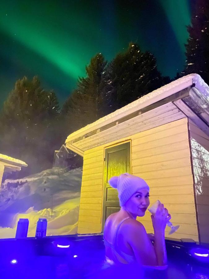 Lyngen, Mackay Appartment, Lyngen Lyngseidet 외부 사진